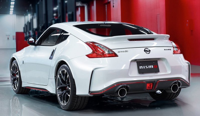 
								نيسان 370Z نيسمو كامل									