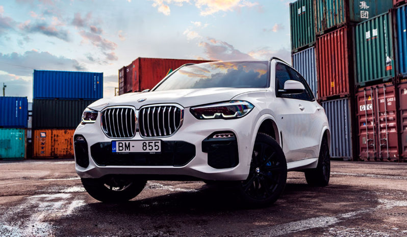 
								سيارة BMW X7 xDrive40i كامل									