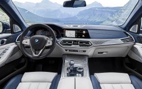 سيارة BMW X7 M50d كاملة المواصفات