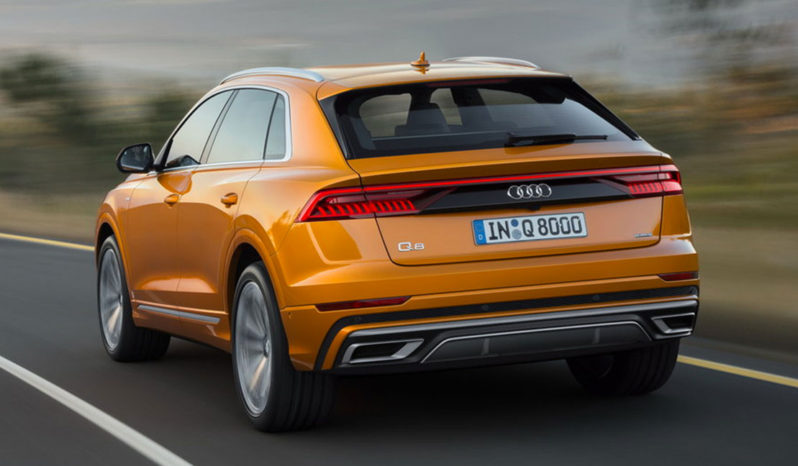 
								Audi Q8 45 TDI Quattro S-tronic full									